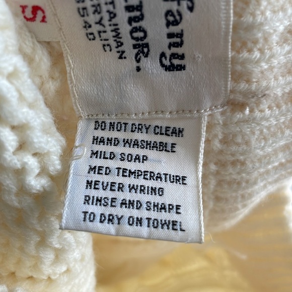 Vintage 100% acrylic 1970s chunky knit cream coloured sweater size small - Picture 11 of 14